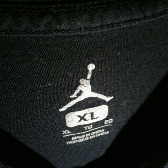 Nike Jordan short sleeved shirt - Picture 3 of 3